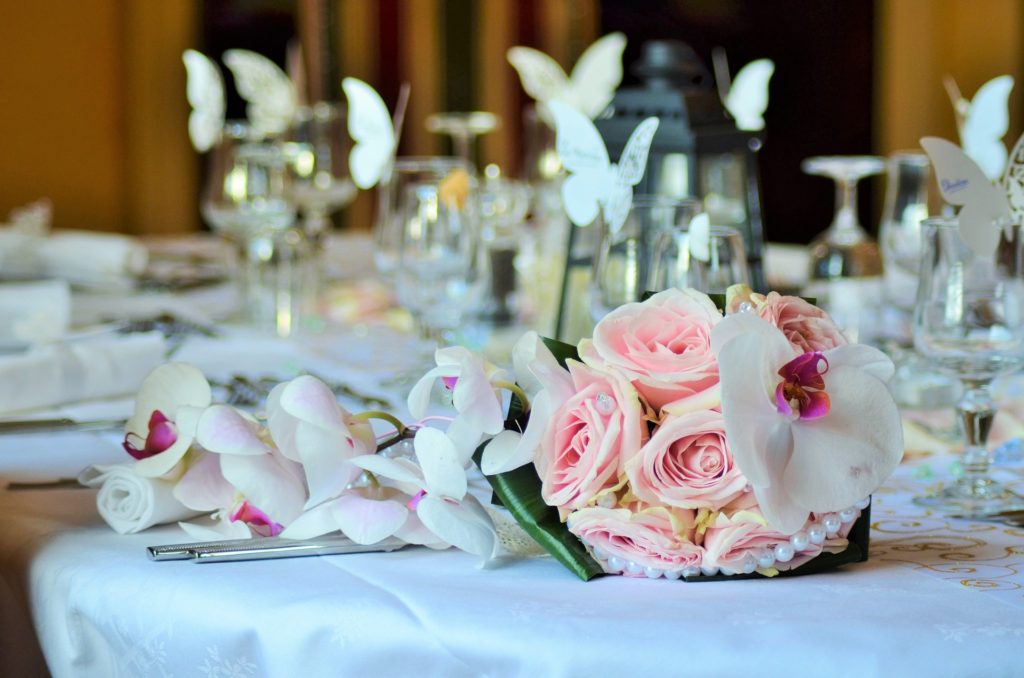 Wedding Catering Bouquet Table Setting